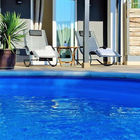 Holiday House Boost With Heated Pool Klis Luaran gambar