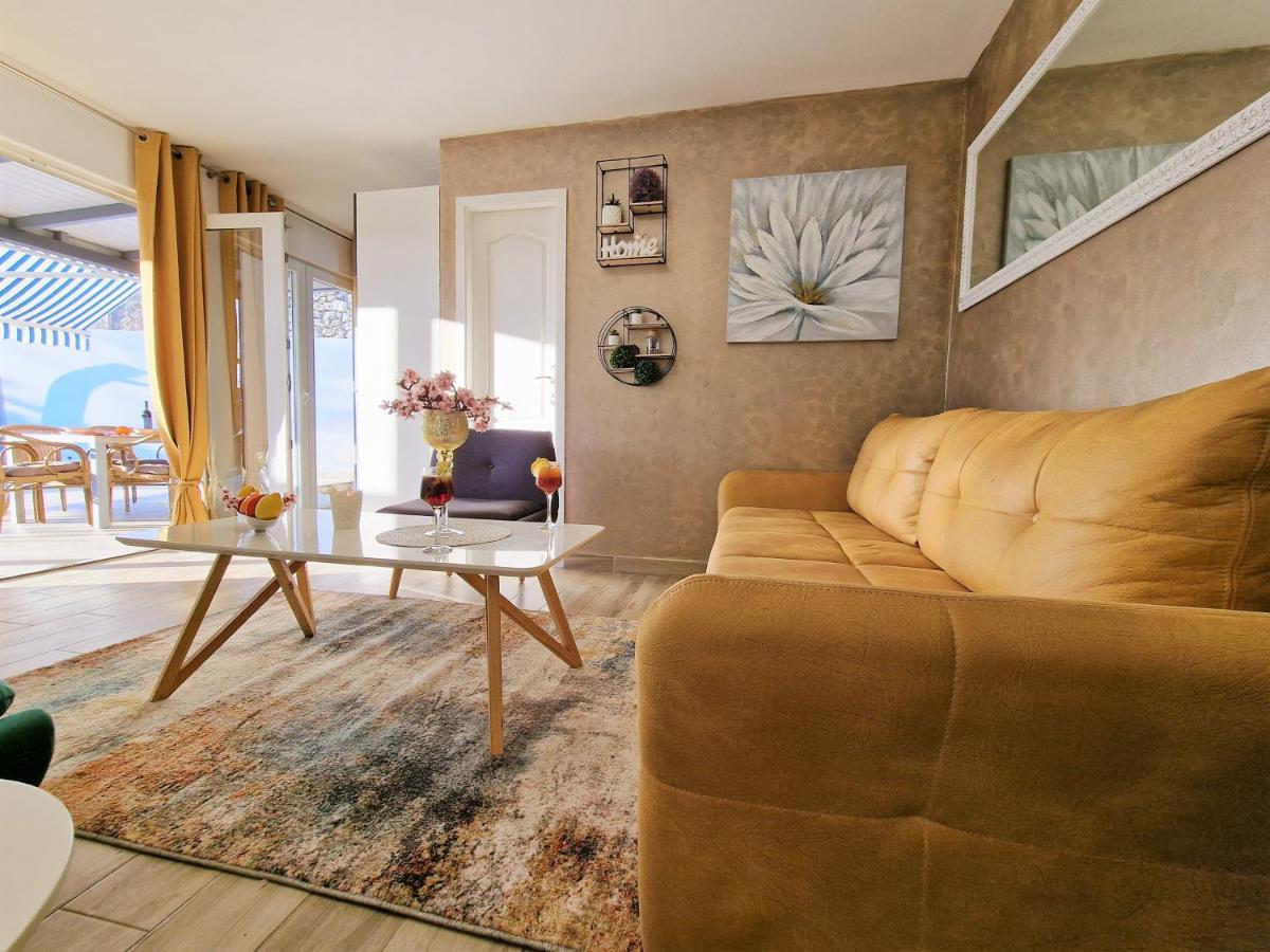Holiday House Boost With Heated Pool Klis Luaran gambar