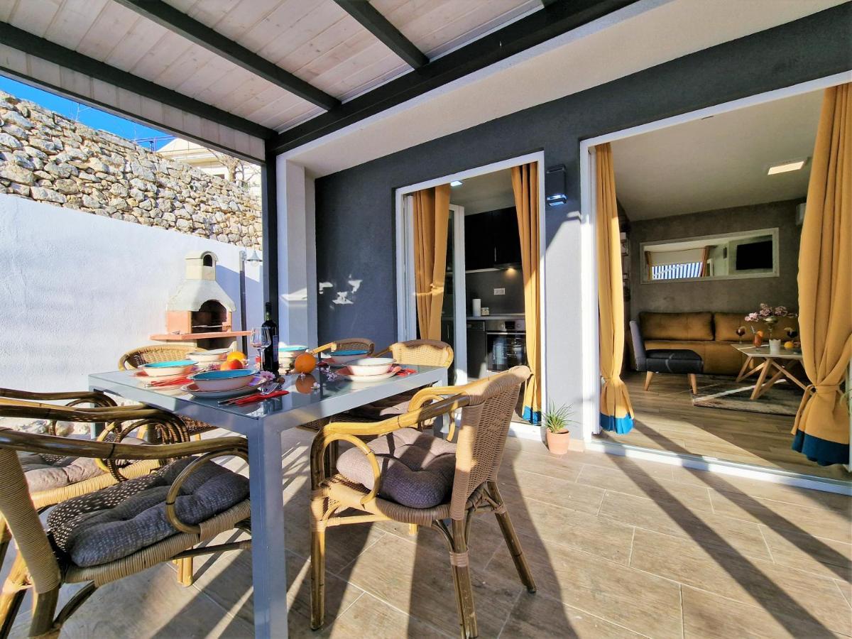 Holiday House Boost With Heated Pool Klis Luaran gambar