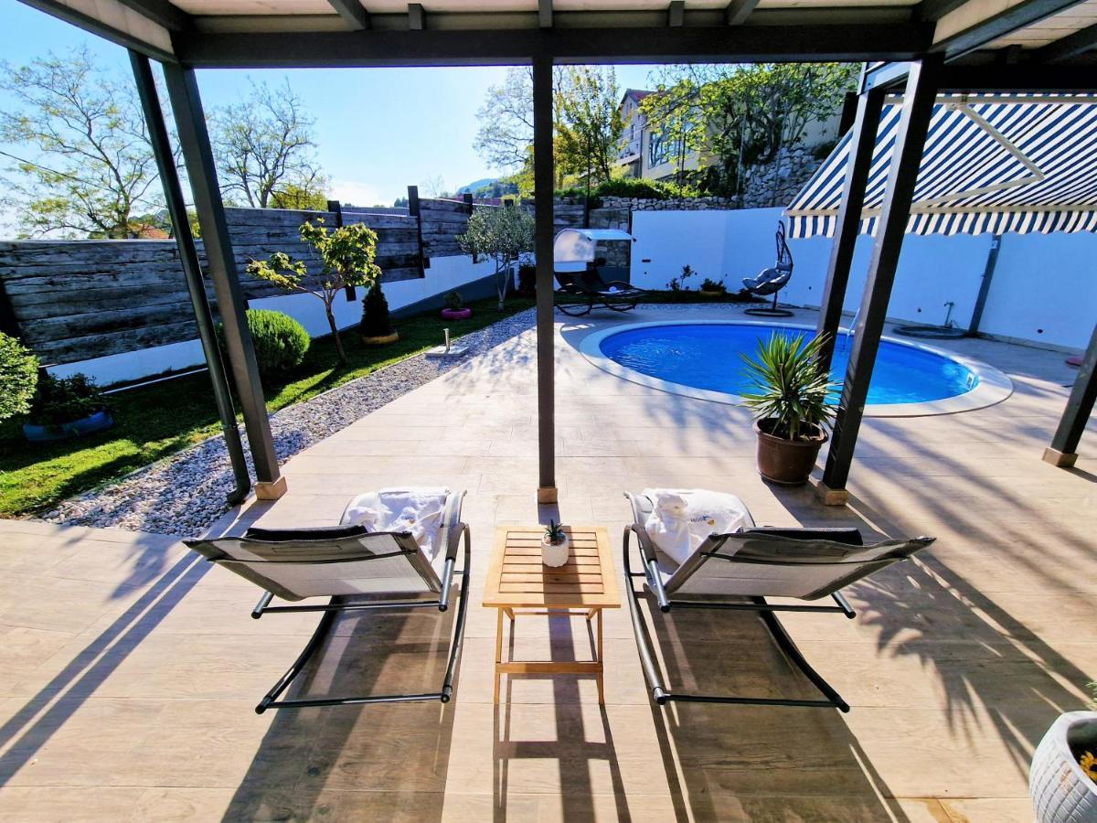 Holiday House Boost With Heated Pool Klis Luaran gambar
