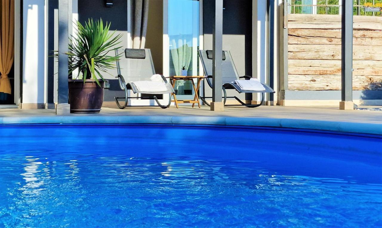 Holiday House Boost With Heated Pool Klis Luaran gambar