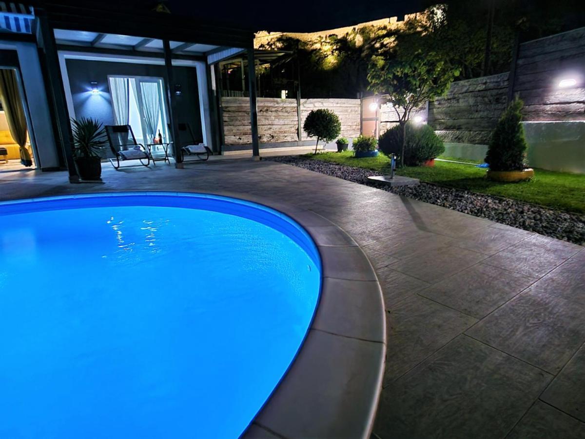 Holiday House Boost With Heated Pool Klis Luaran gambar