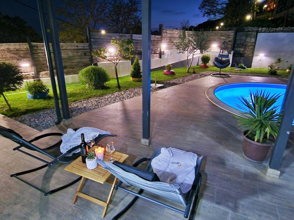 Holiday House Boost With Heated Pool Klis Luaran gambar